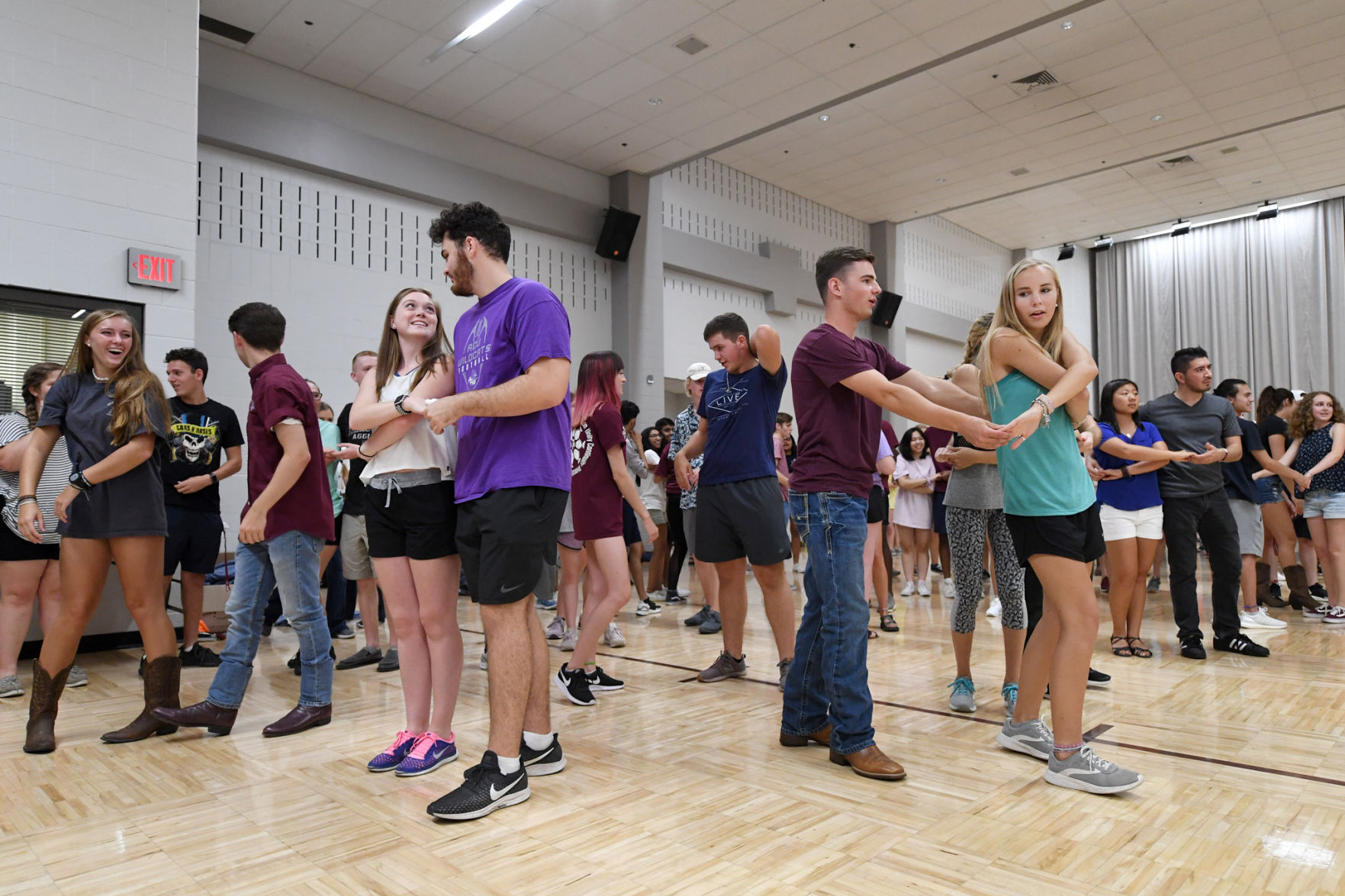 Aggie Wranglers dance lesson
